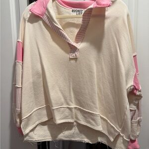 BUCKETLIST V-Neck Sweater in Cream and Pink